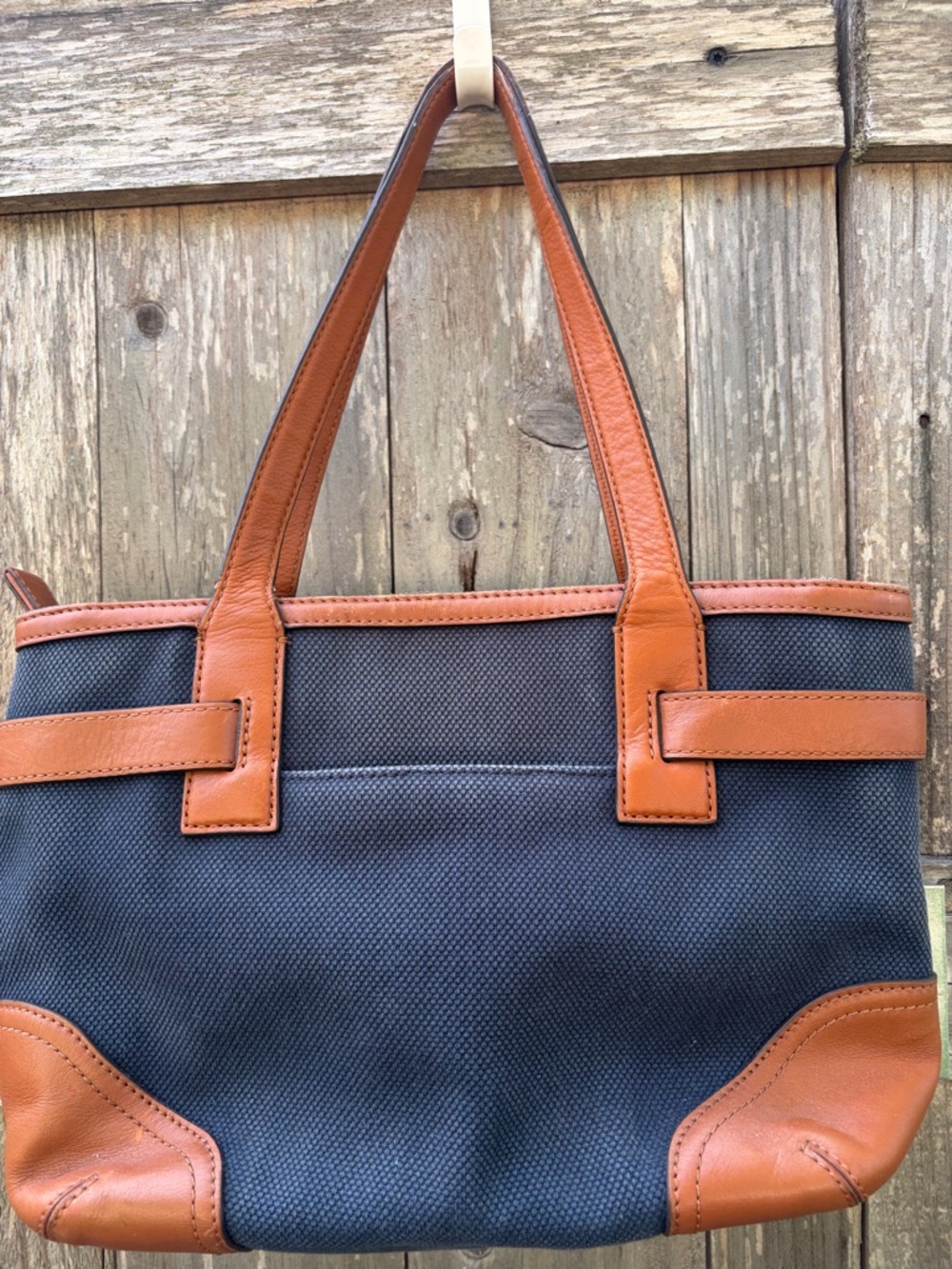 Michael Kors Tote Handbag in Navy and Tan with Gold Hardware - Picture 5 of 9